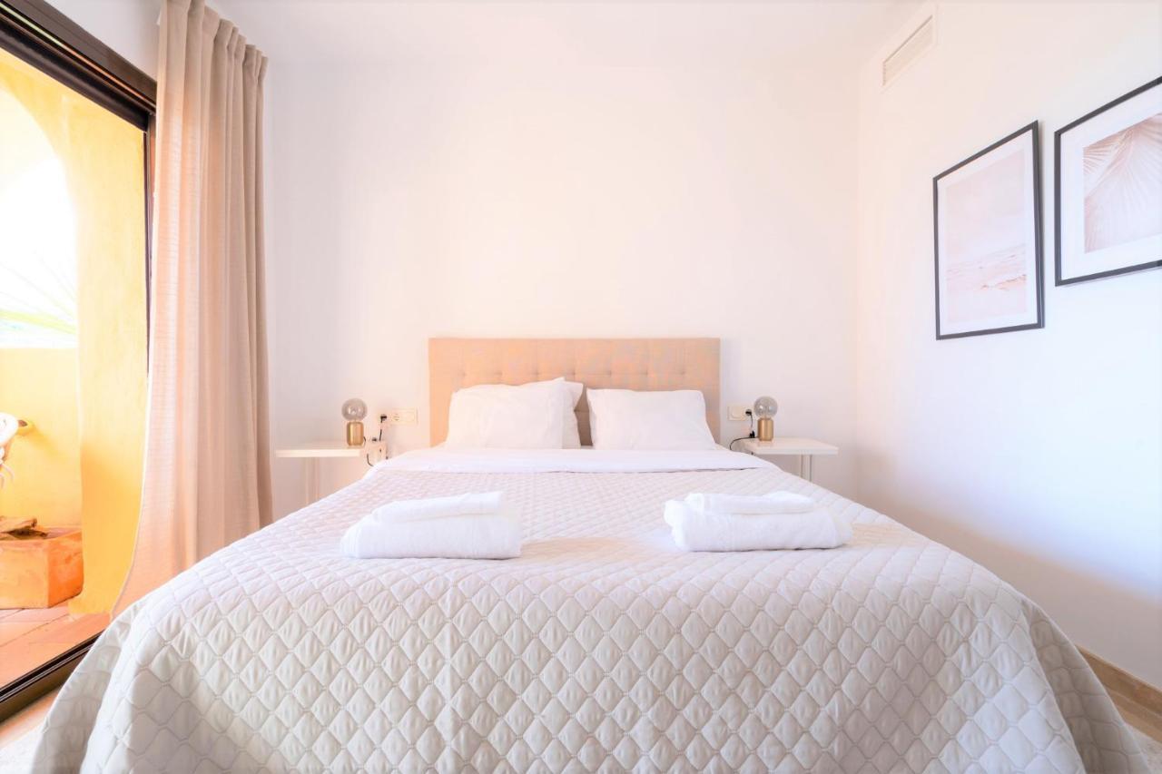 9 Penthouse With Amazing Sea Views, Close To Golf Manilva Duquesa المظهر الخارجي الصورة