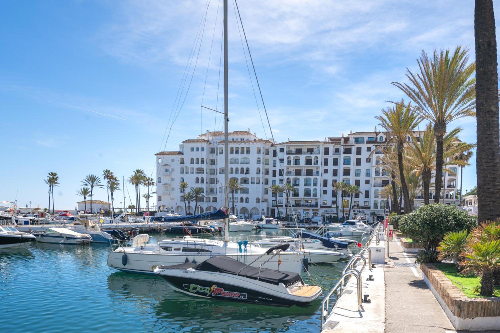 9 Penthouse With Amazing Sea Views, Close To Golf Manilva Duquesa المظهر الخارجي الصورة
